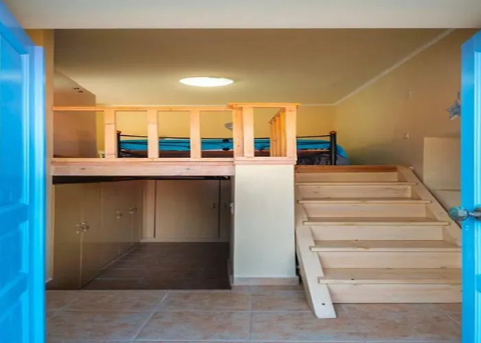 Amazing House In Dom wakacyjny Chalki Town