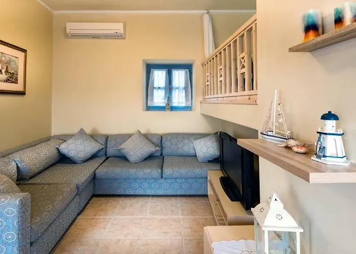 Amazing House In Chalki Town